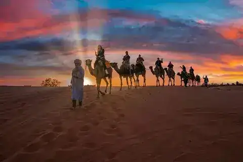 Long distance camel trek
